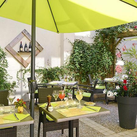 Logis Hotel Restaurant La Boule D'Or 希农 外观 照片
