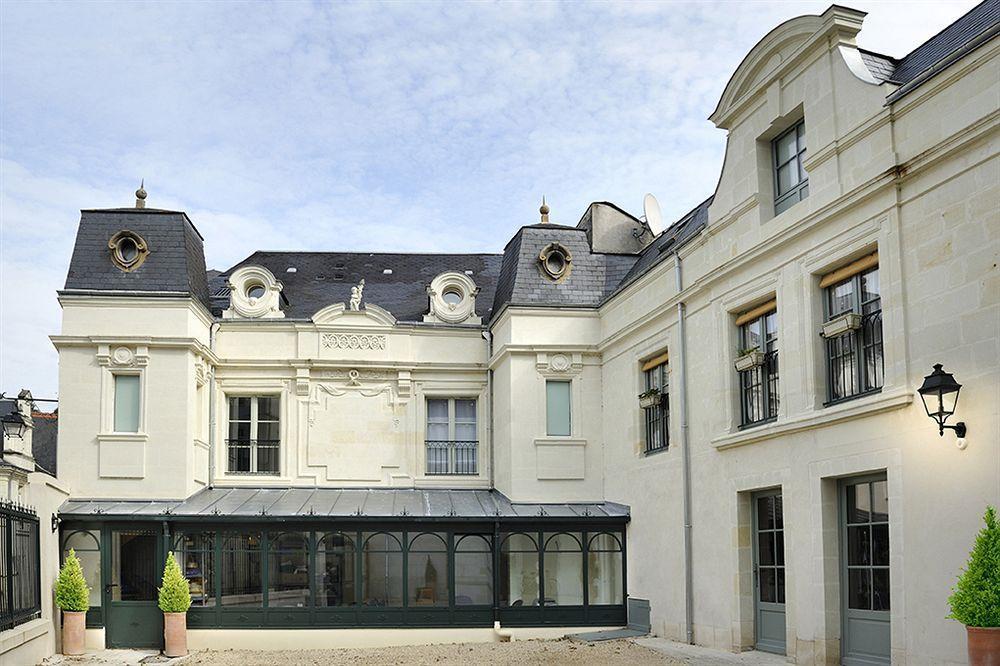 Logis Hotel Restaurant La Boule D'Or 希农 外观 照片