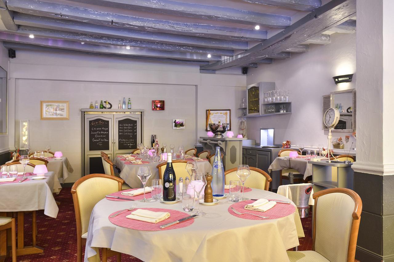 Logis Hotel Restaurant La Boule D'Or 希农 外观 照片