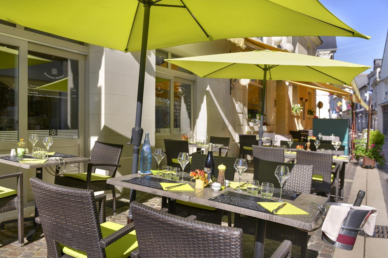 Logis Hotel Restaurant La Boule D'Or 希农 外观 照片